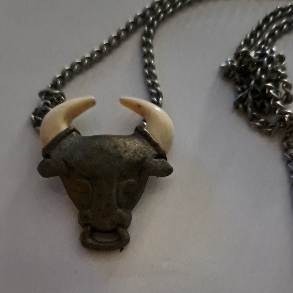 Avon Black and Cream Horn Jewelry Set